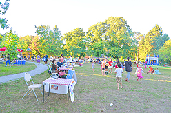 LAURELHURST SALMON BAKE 2015
